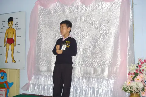 Student Singing 4