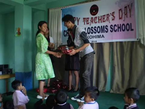 PRESENTS FOR TEACHERS